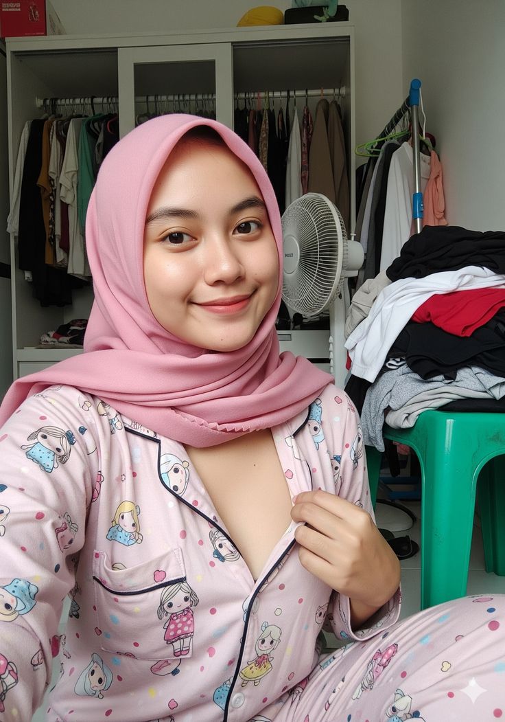 Most Absurd Hijab Smp Viral Kita Menemukan Bahagia Di Setiap Sudut Kamar