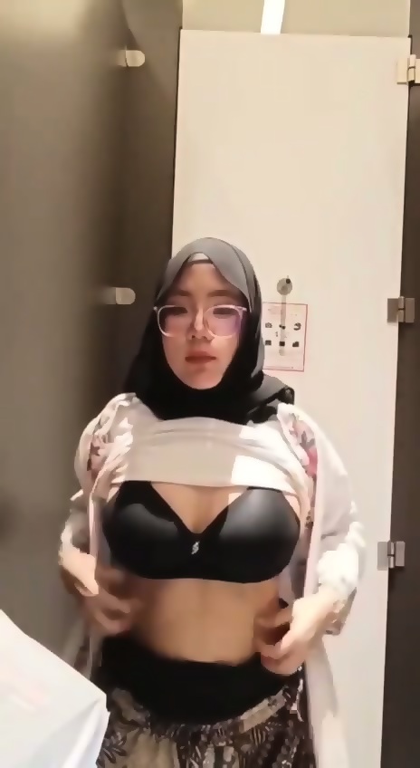 Hijab Viral Jilbab Viral Gelora Membara Di Balik Kaca Who Loves Full Version?