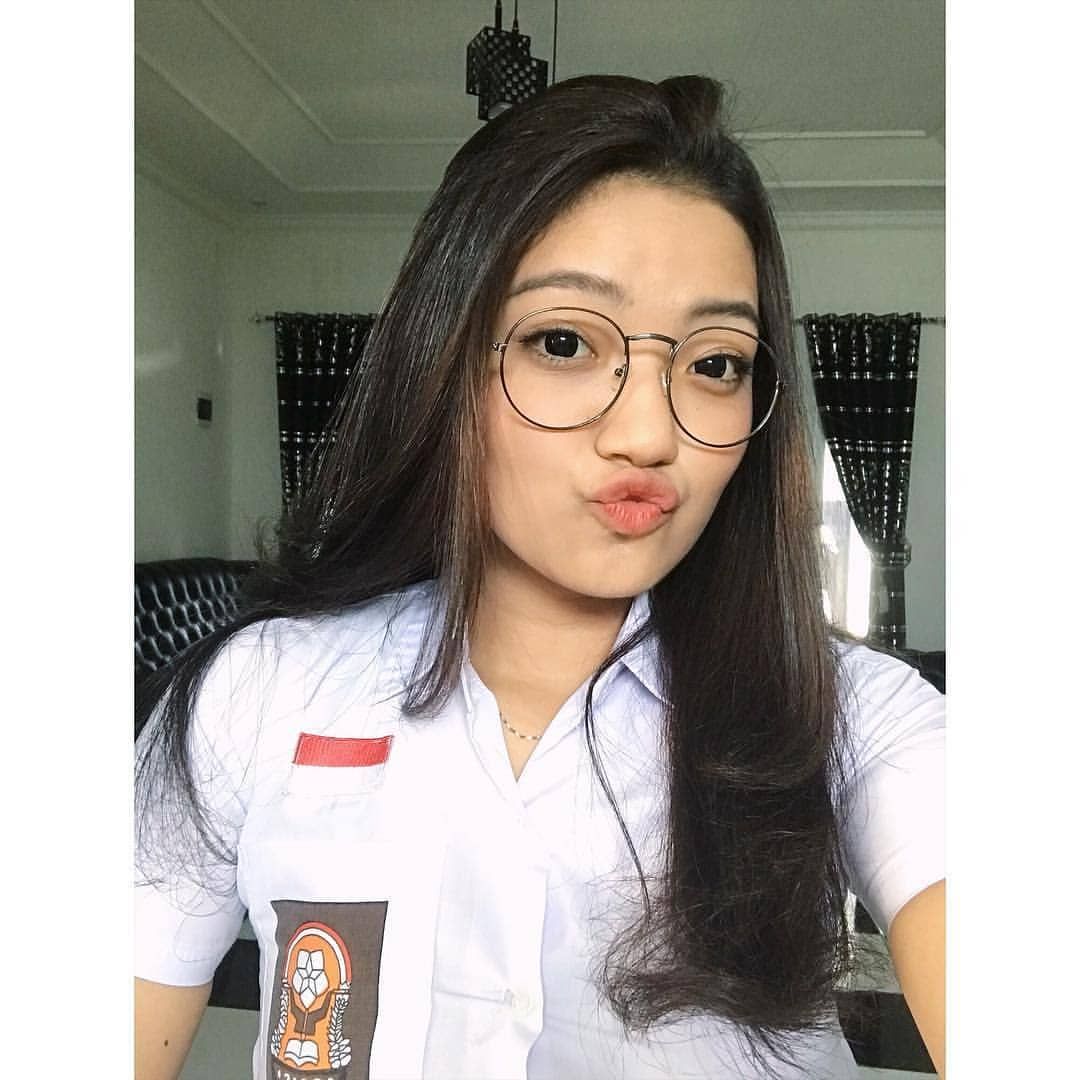 Trending 5 Viral Video SMA 2025 Anjay Top 1 Indonesia Video Wiwik Sepasang Baju Dinas Merah Bikin Rekaman Paha Tompelen JATAH Uang Jajan One For All Indonesia New Global Official